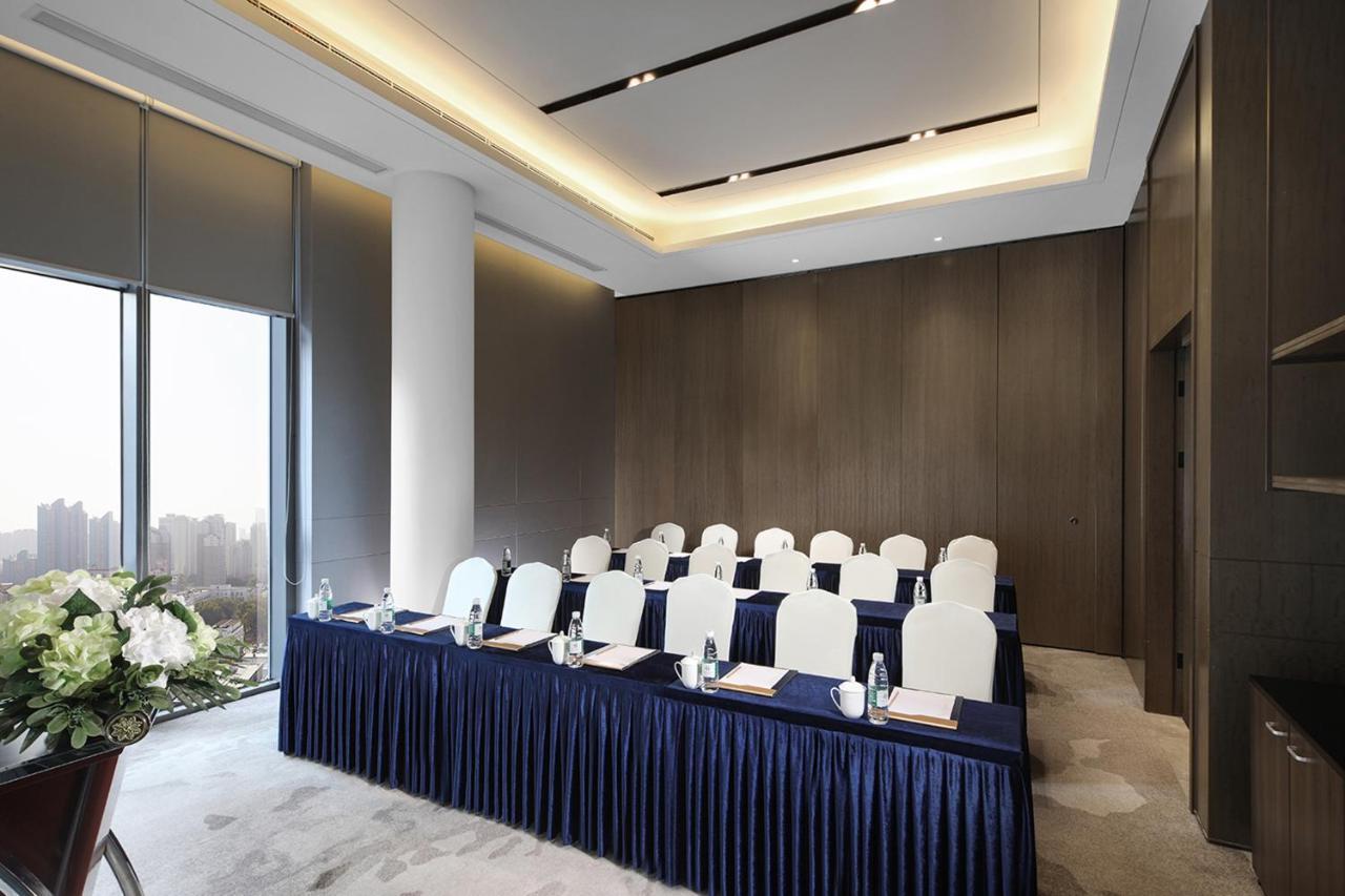 Holiday Inn Shanghai Huaxia By Ihg - Overlooking City Scenery At Sky View Restaurant Exterior foto